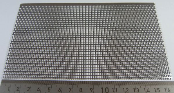 Panel perforado 1 metal, aluminio. Perforación 1,5x2,5 mm. tamaño aproximado