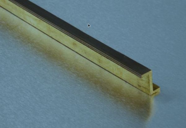 Messing Z profiel 1x0,9mm, 1m lang. Materiaaldikte 0,3 mm