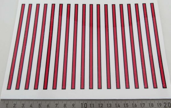 Stanchion reflectors for stanchions of a timber truck. Red