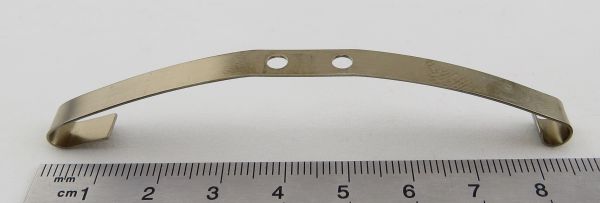 1x upper layer leaf spring (long). 6mm wide, about 85mm long. 2