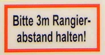 etiqueta de texto "Rangierabstand 3m" auto 2-line