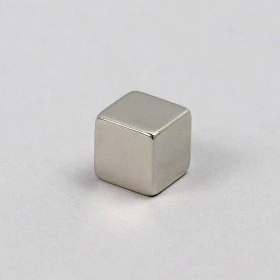 Aimant néodyme, cube, 10x10x10mm. Pouvoir de maintien élevé, N42