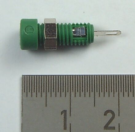 1 Labor-Buchse, 2mm-Buchsenkontakt, 1-polig. Grünes Gehäuse