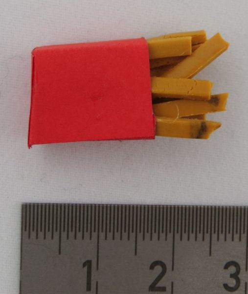 1 bag fries. Approximately 13x22mm. geeign -Not for consumption