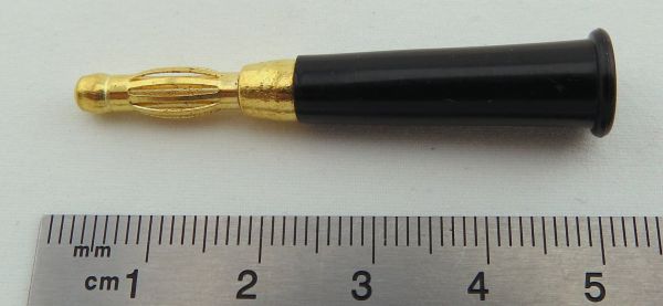1 Stecker 4mm (Bananenstecker), schwarz, isoliert. Anschluss