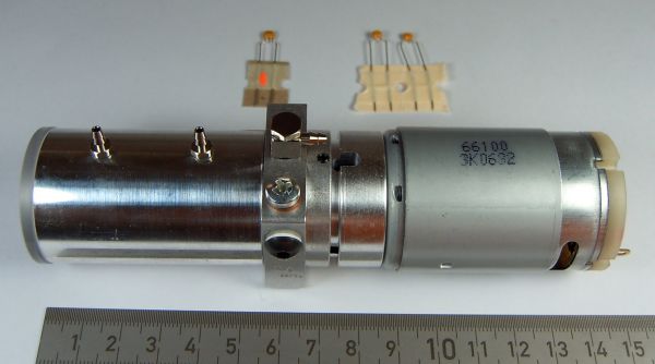 1 hydraulische pomp voor kipper. 0H105. 12V. 200ml / min
