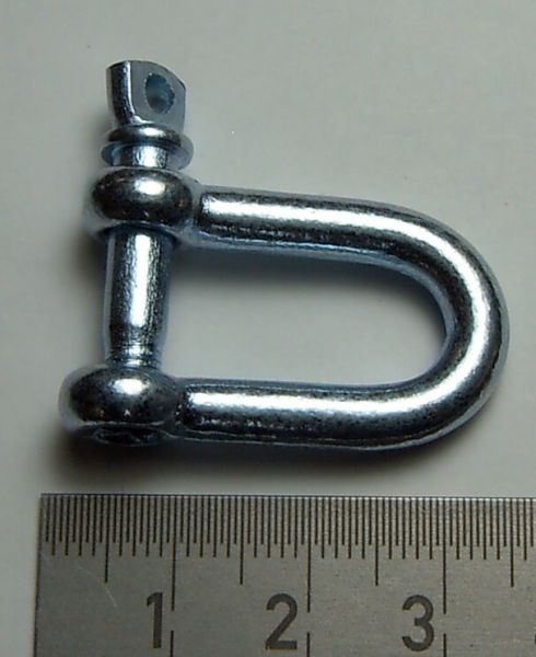 1 shackle about 19x10mm, with studs with eye, galvanized