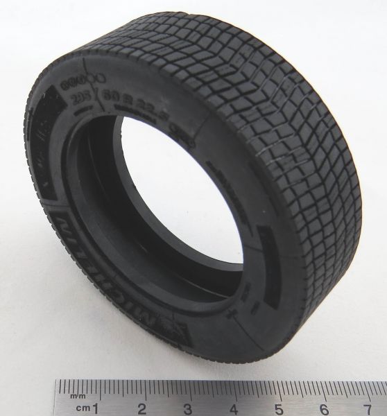 Neumáticos Michelin 295 / 60R22.5 X Multi Way. Baja dimensionalmente estable