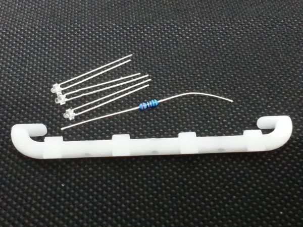 LED MiniBar 3 blanches 1.8mm avec résistances série.