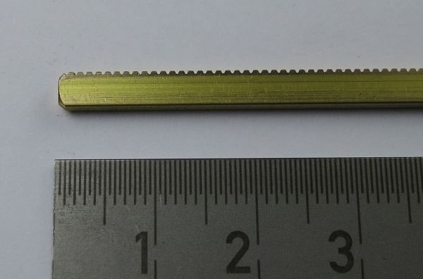 1 crémaillère en laiton Ms58 module 0,5 largeur de dent 2mm hauteur