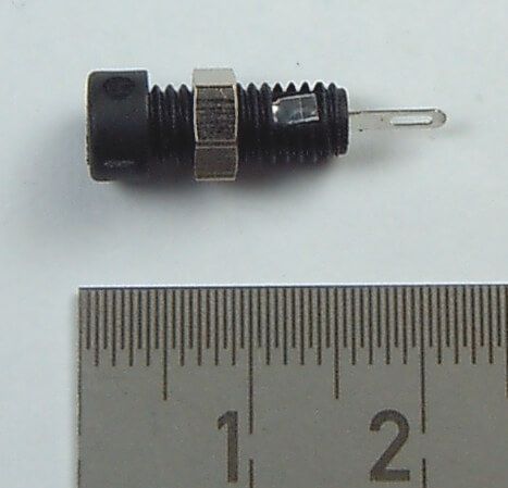 1 Labor-Buchse, 2mm-Buchsenkontakt, 1-polig. Schwarzes