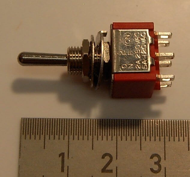 Miniatur-Kippschalter 2x UM (2-polig) 2x UM, mit, Schalter-Taster, Elektro, Material