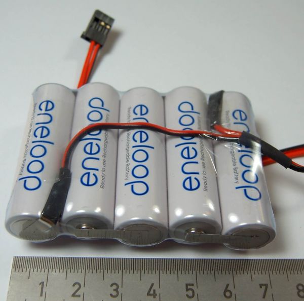 1 battery pack with 5x Sanyo ENELOOP, 6,0V 5 cells 2000mAh