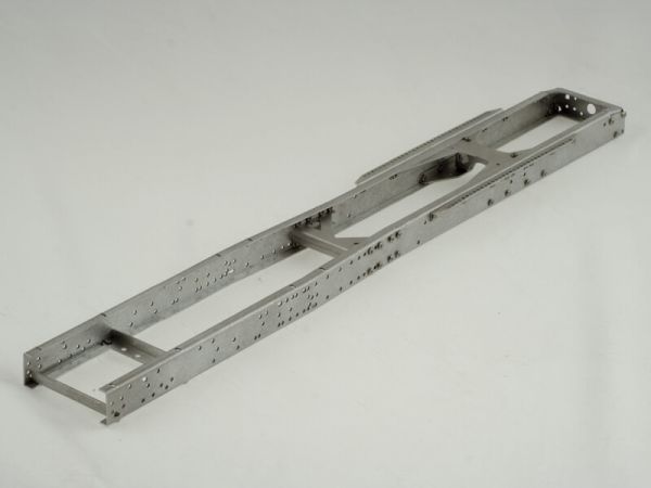 Frame kit for 3-axle semi, Alu. Kit consists of: