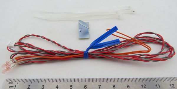 3mm-led's (rood) met 1100mm-strengen. Deze LED-boom is vervangen