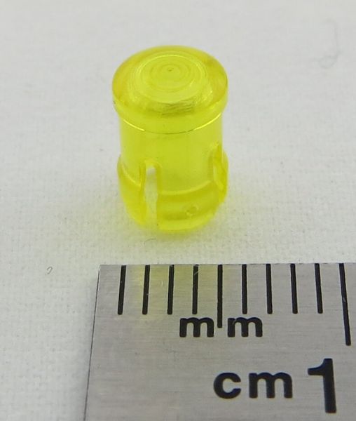 1x LED lens for 3mm LED. Low, yellow, round head about 4,8