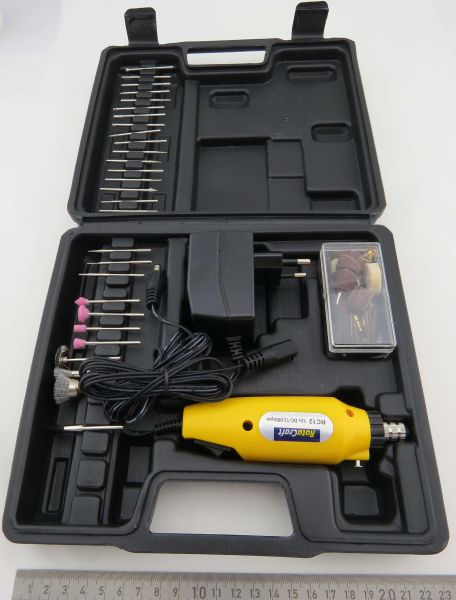 Kit multi-outils 12V avec accessoires 75