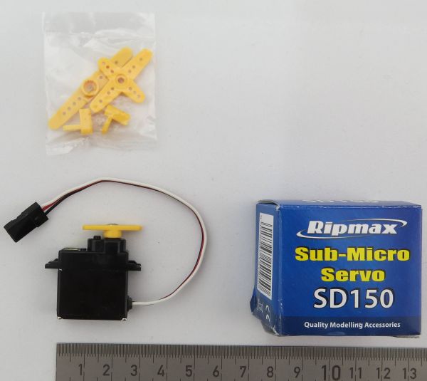1 serwo Ripmax SD150. Sub-Micro Servo. Wymiary: 24,5x9,2x29mm