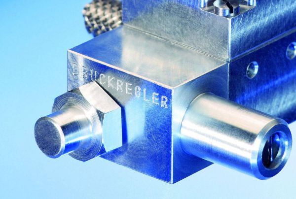 1 hydraulic pressure regulator block. The control valve block can 1