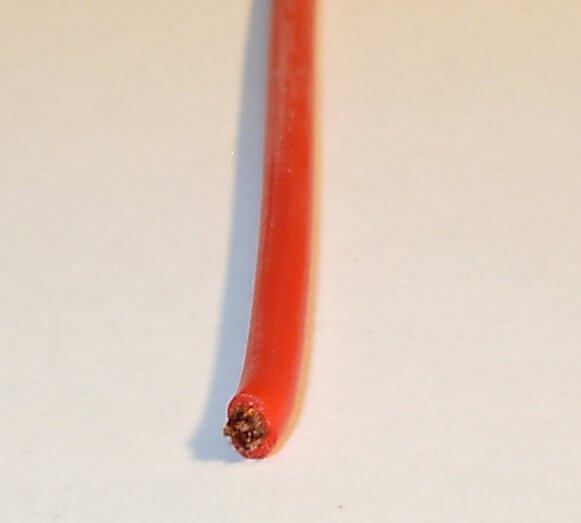 m Silikon-Litze, 1,5 qmm, rot, extrem geschmeidig. 392 x