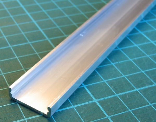 Perfil de marco NF 1m largo, perforado, aluminio, original Wedico,