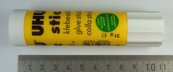 1 glue stick UHU stic 21gr. Without solvent
