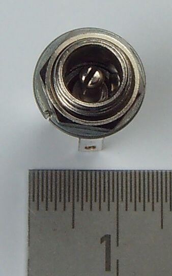 1x Klinken-Einbaubuchse 5,5mm mit 2,5mm- Zentralstift, max