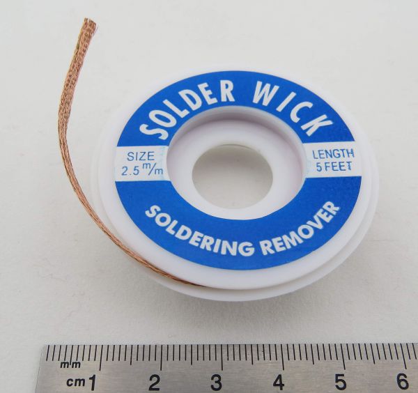 1x roller desoldering wire about 2,5mm wide. Approximately 1,5mm long. Out