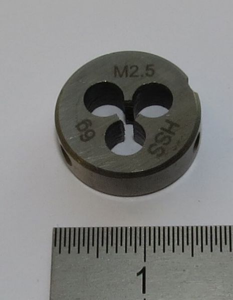 1x Dies DIN 223B HSS M2,5. 16mm buitendiameter