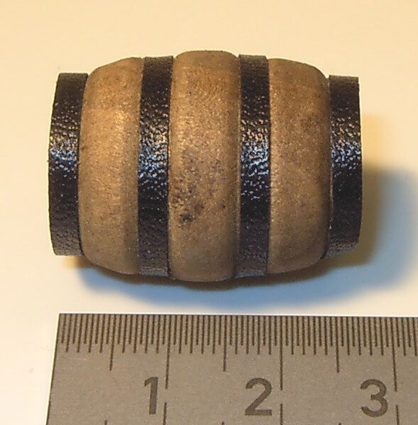 Drewniana beczka 2,5cm wysoka, brązowa, m.Metalowe pierścienie