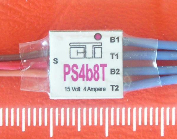 commutateur de mémoire PS4b8T avec sortie 4x 4A 4x