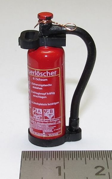 1 fertiger SCHAUM-Feuerlöscher m. ovalem Griff.WDC-Größe
