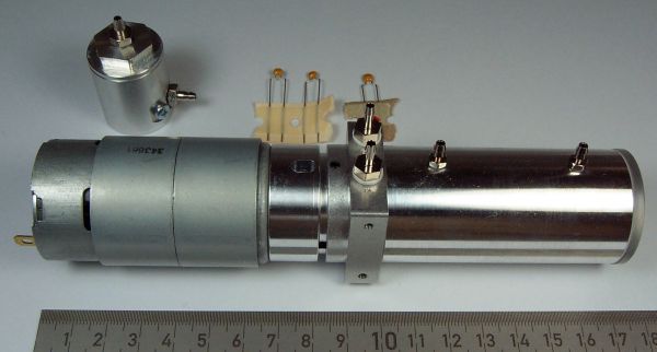 1 hydraulic pump 12 Volt / 450 ml / min. on 12bar