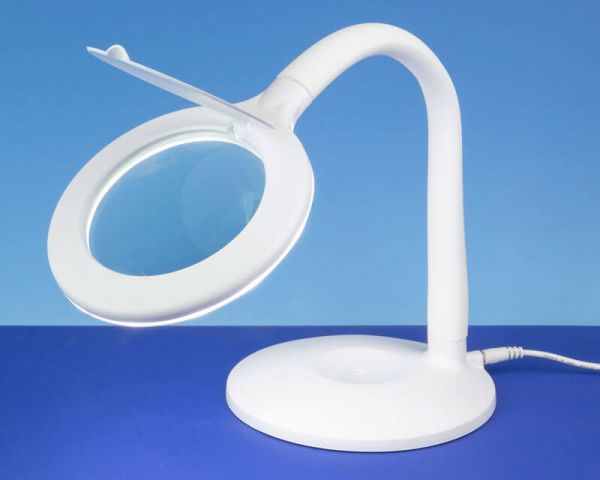 1 lámpara de aumento con base estable, blanca. Lámpara de mesa con lupa