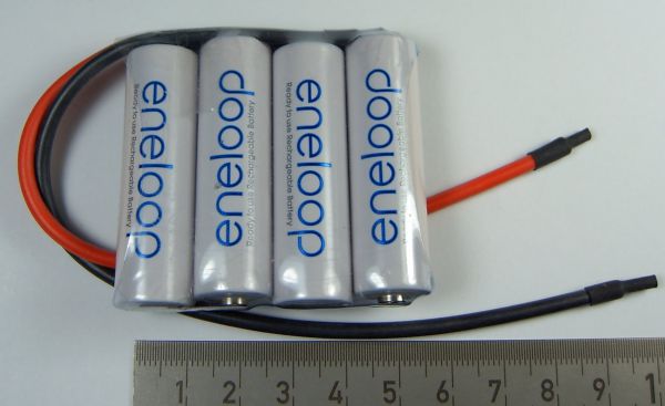 1 battery pack with 4x Sanyo ENELOOP, 4,8V 4 cells 2000mAh