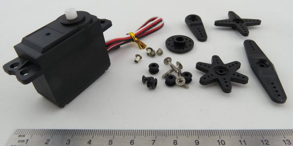 Standard servo with UNI connection. Delivery with different