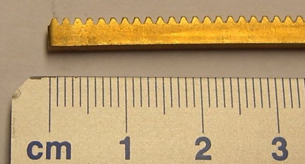 1 Zahnstange, Messing, Modul 0,5 200mm 2mm breit, 4mm