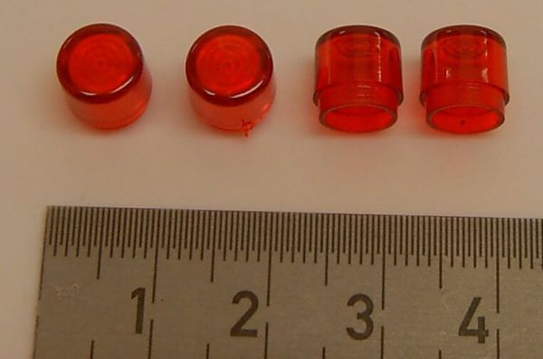 4 rode covers (achterlicht, rood). 8mm diameter