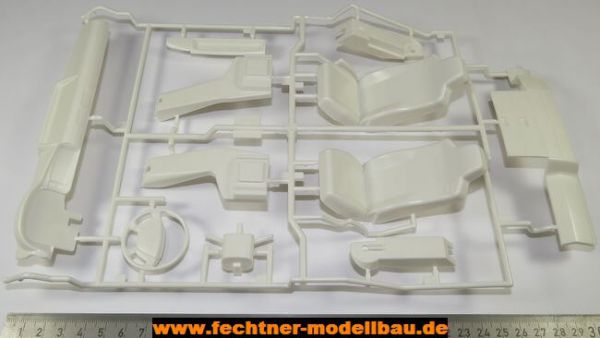 1 injection kit of parts L-parts, white. For MANs of