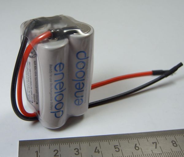 1 battery pack with 4x Sanyo ENELOOP, 4,8V 4 cells 2000mAh