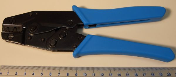 1 Crimping pliers, small. For crimping crimp contacts