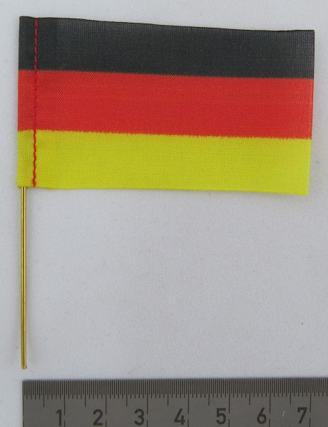 1x Landesflagge DEUTSCHLAND, aus Stoff, mit Flaggenstock