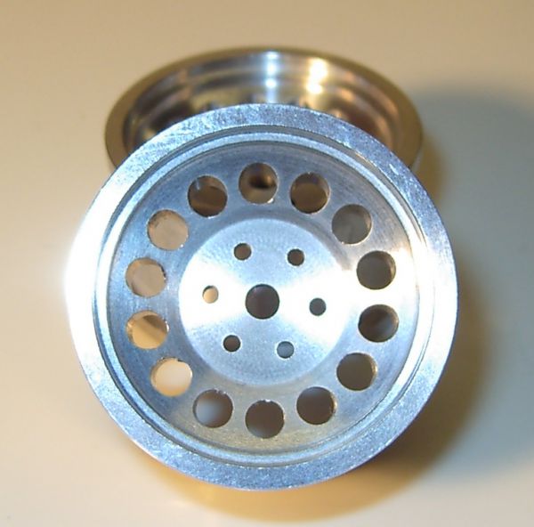 Rim (aluminum), round hole motif for sprinter tires (Article