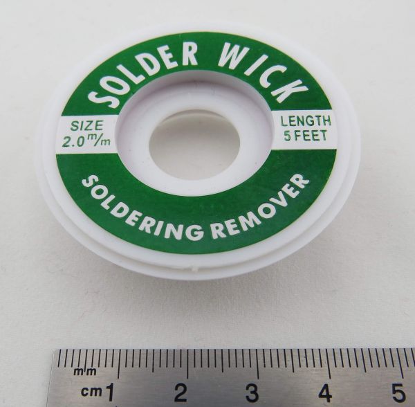 1x roller desoldering wire about 2mm wide. Approximately 1,5mm long. Made of copper