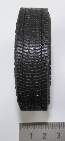 pneus 1 Lowliner 315 / 60R22,5. pneus pleins. Depuis = 65mm
