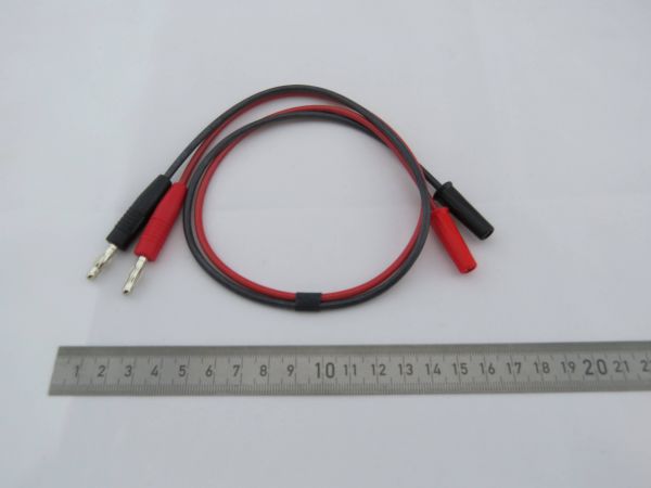 1 charging cable banana plug, female connector. Silkonkabel