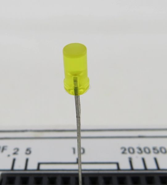 1x LED yellow 3mm, cylindrical, diffuse yellow housing. 2,3