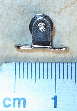 1 Takelrolle messing, 2-sided (1 piece) ca. 13x8x5mm