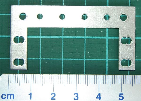 1x servo retaining plate (U-shape). (765 loud Plan)