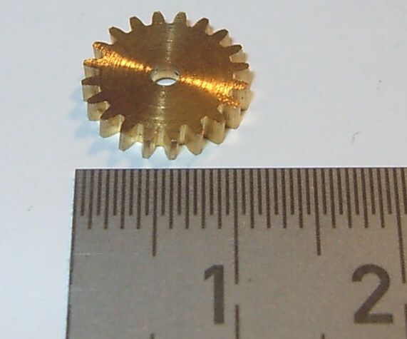 1x Schneckenrad 20 Zähne Modul 0,5 (5837/20). Bohrung 2mm